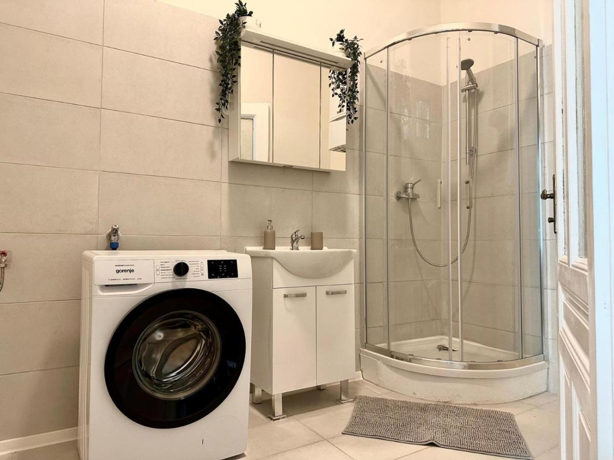 Spacious Apartment, 3 Min To U6 Metro Wiedeń Zewnętrze zdjęcie