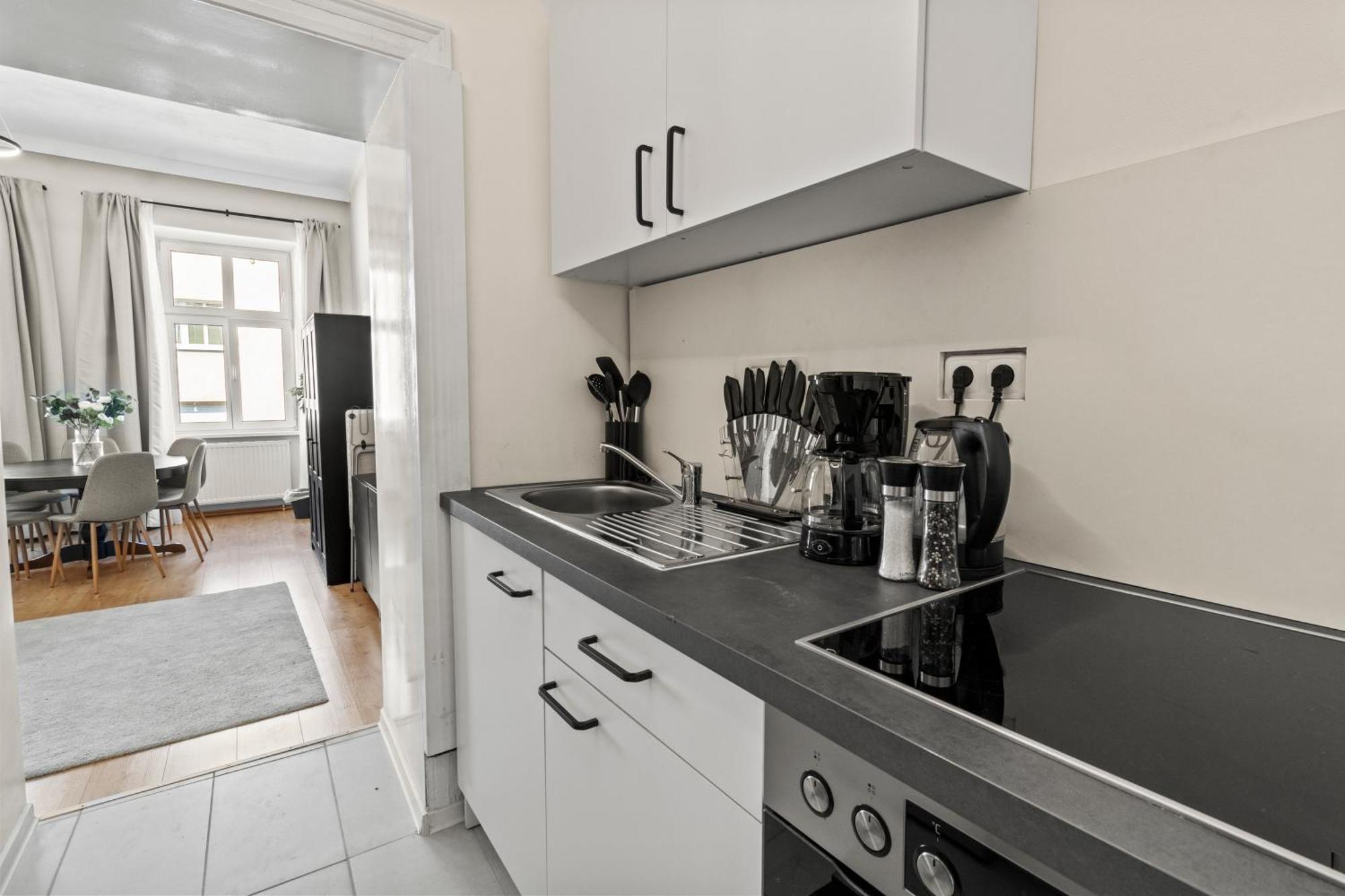 Spacious Apartment, 3 Min To U6 Metro Wiedeń Zewnętrze zdjęcie