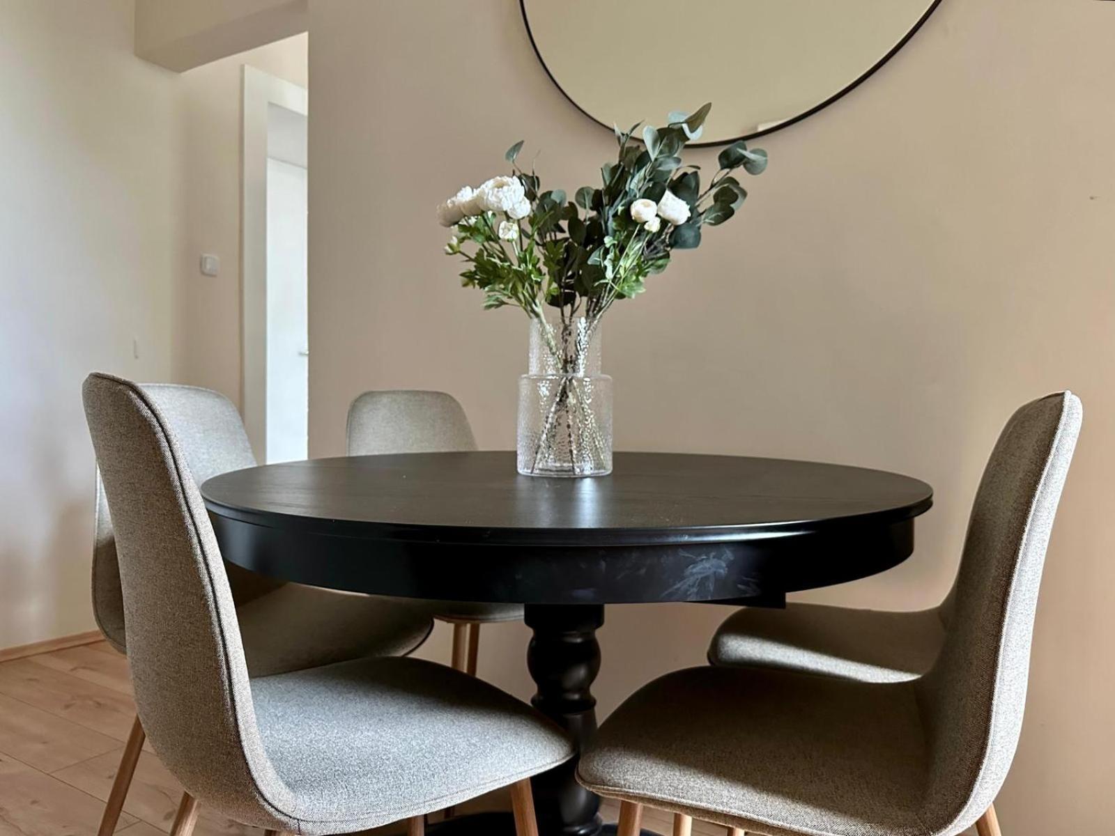 Spacious Apartment, 3 Min To U6 Metro Wiedeń Zewnętrze zdjęcie