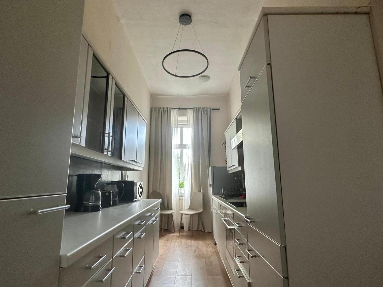 Spacious Apartment, 3 Min To U6 Metro Wiedeń Zewnętrze zdjęcie